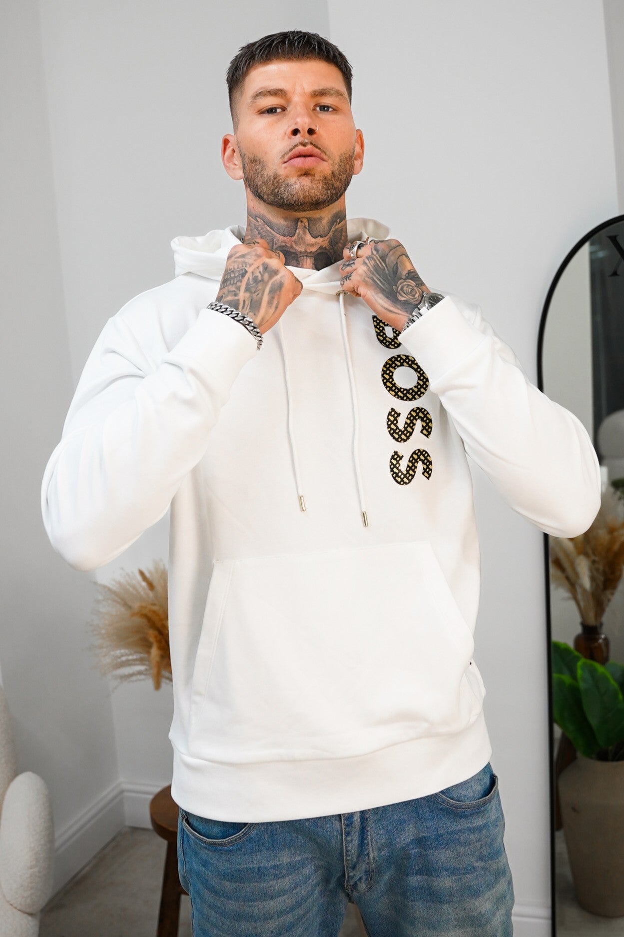 LUXURY HUB BOSS SEEGER HOODIE