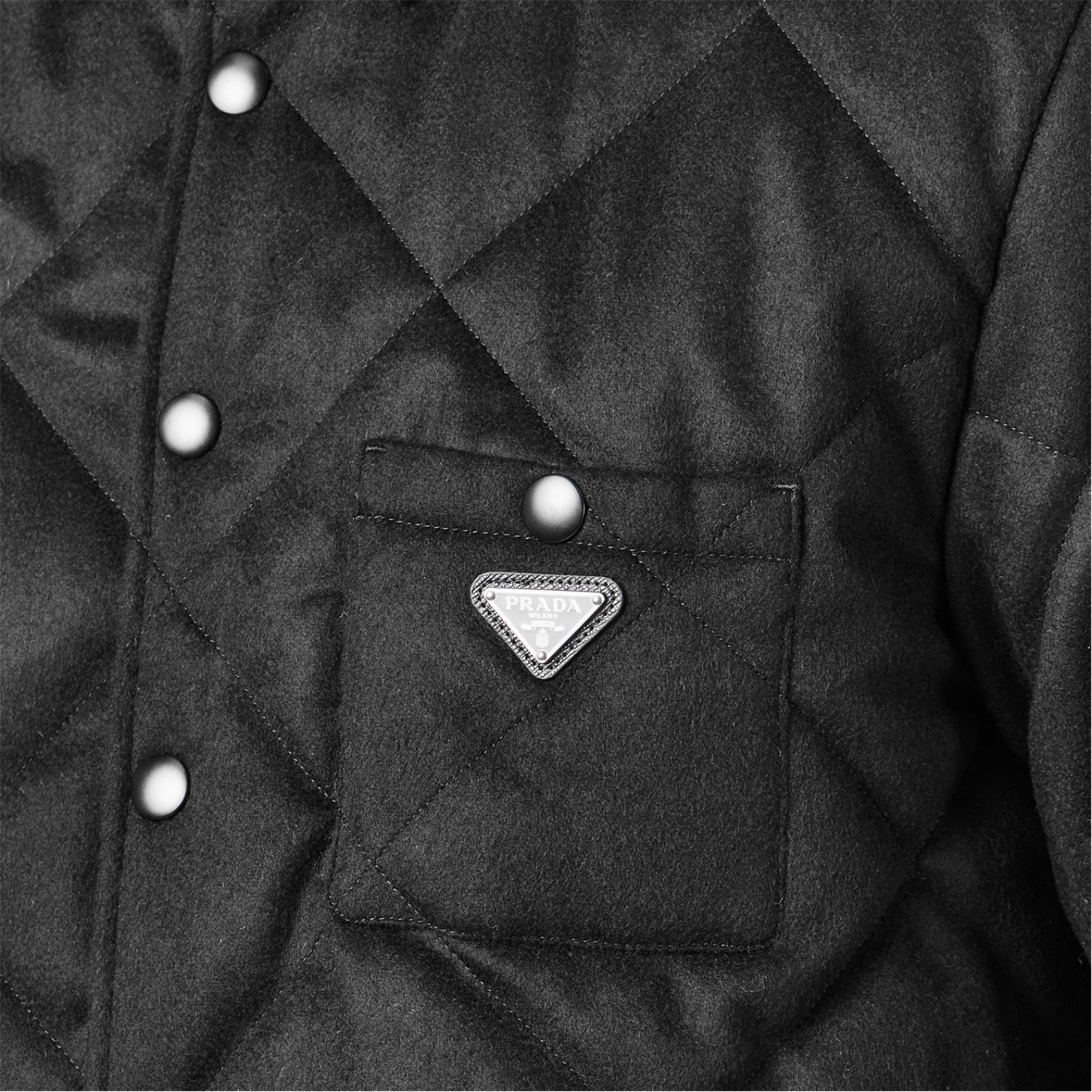 LUXURY HUB PRADA LOGO QUILT OS