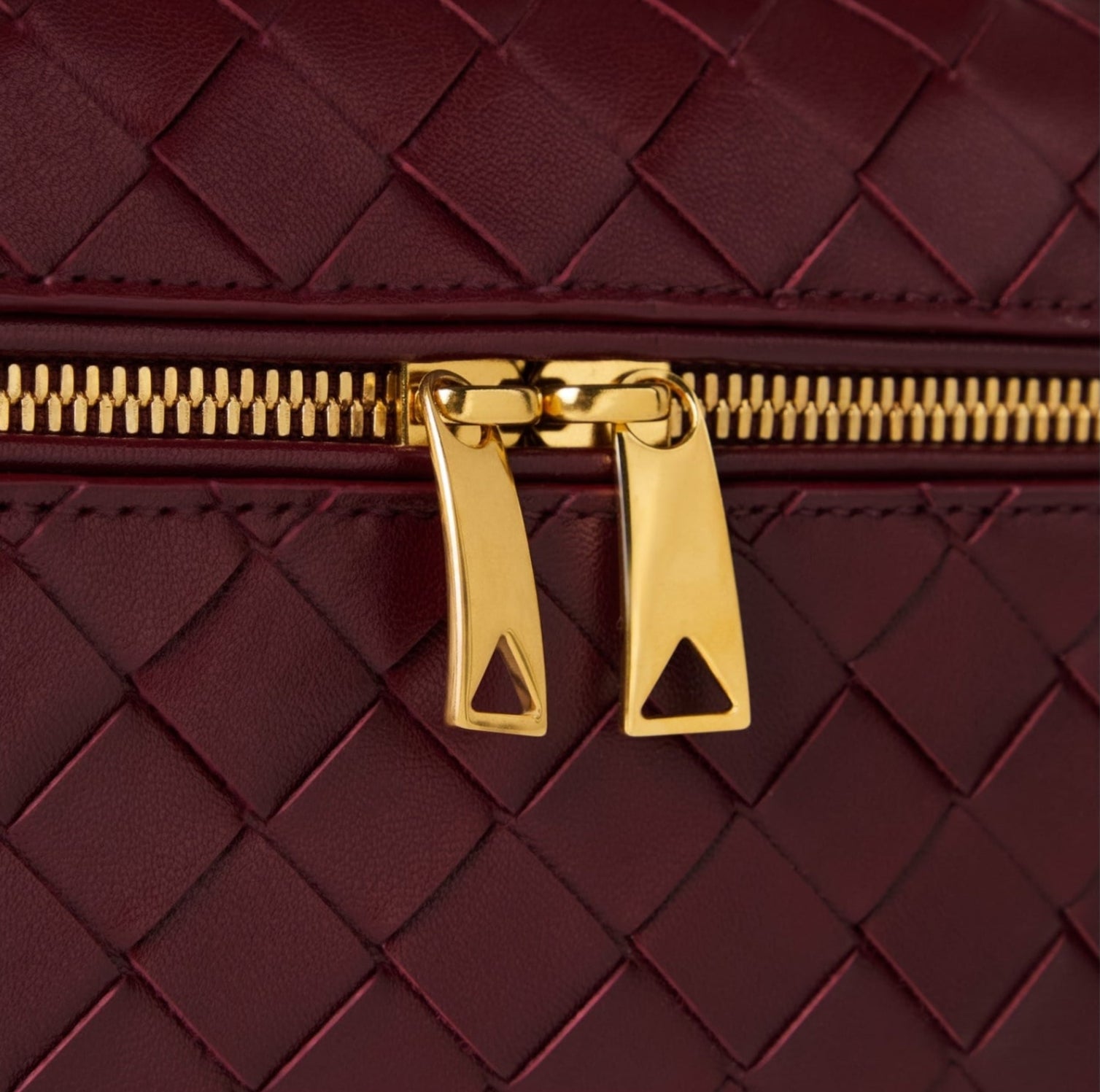 LUXURY HUB BOTTEGA VENETA BANG BANG VANITY CASE