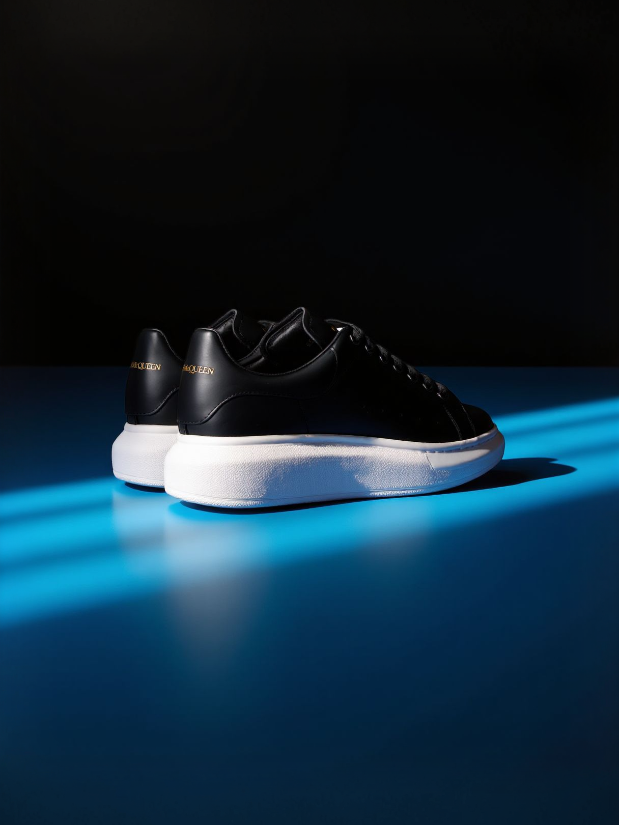 LUXURY HUB ALEXANDER MCQUEEN OVERSIZED SNEAKERS