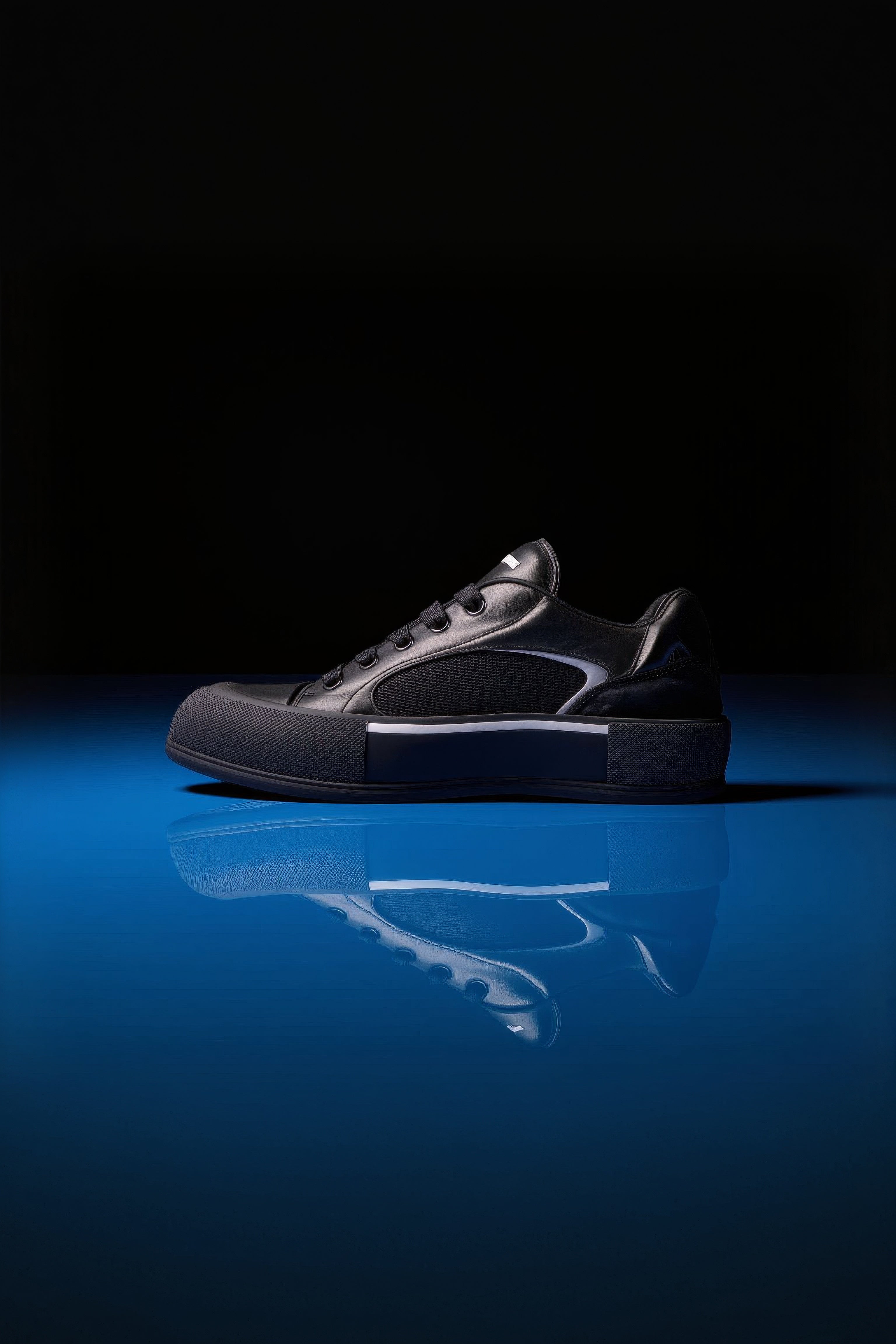 LUXURY HUB ALEXANDER MCQUEEN DECK SNEAKERS
