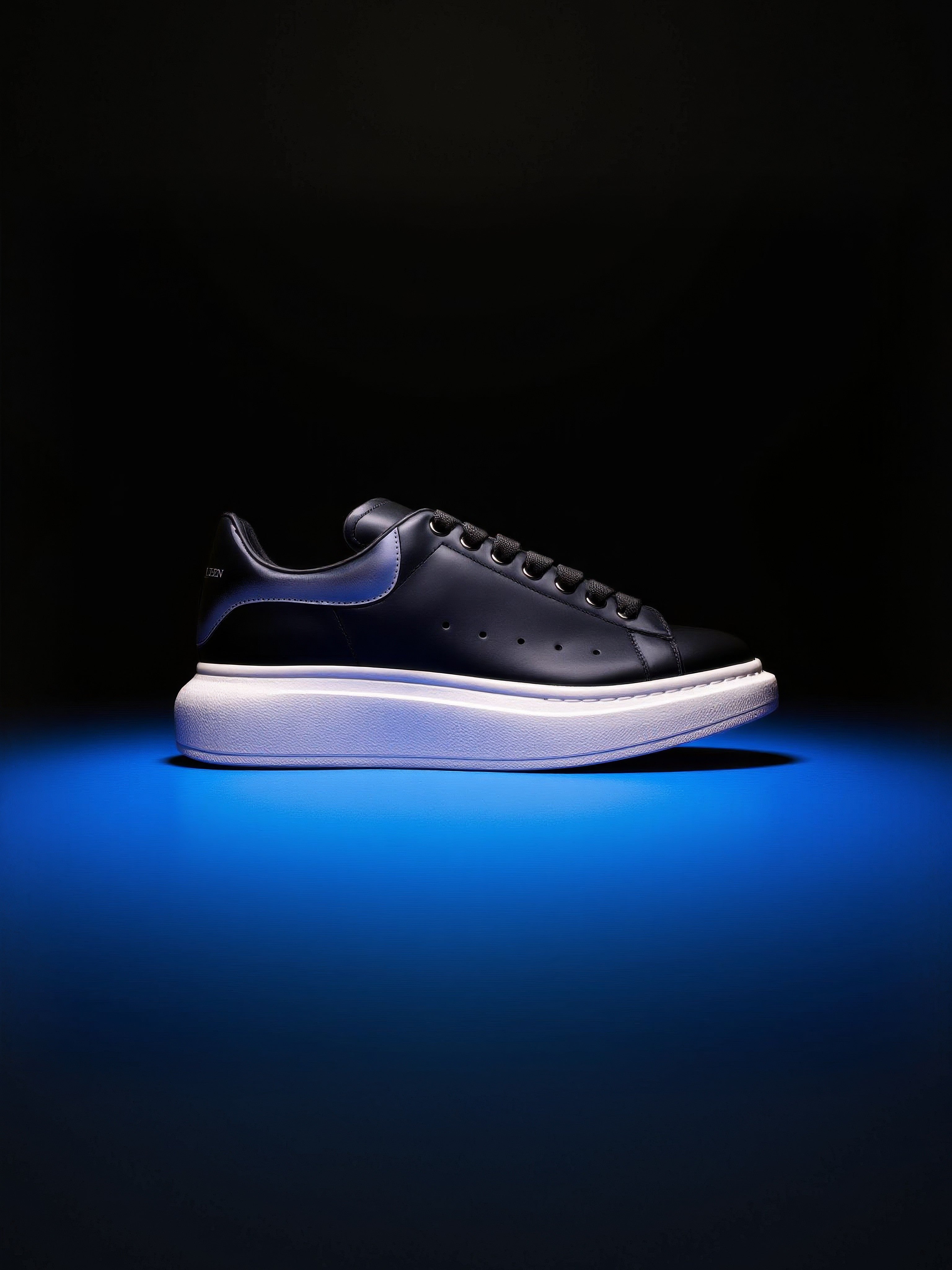 LUXURY HUB ALEXANDER MCQUEEN OVERSIZED SNEAKER