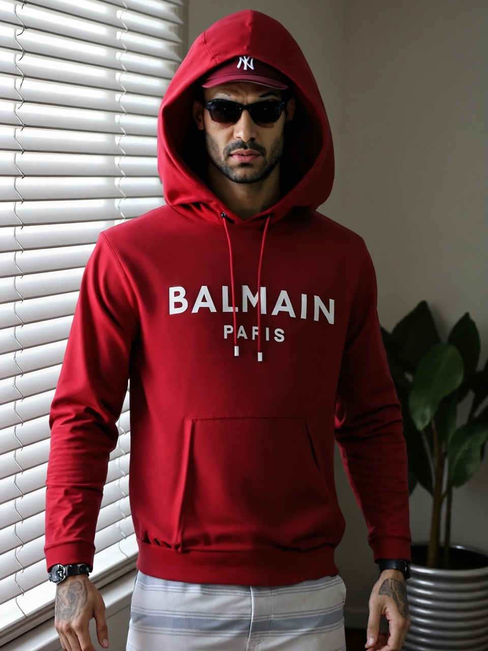LUXURY HUB  BALMAIN PRINTED LOGO HOODIE