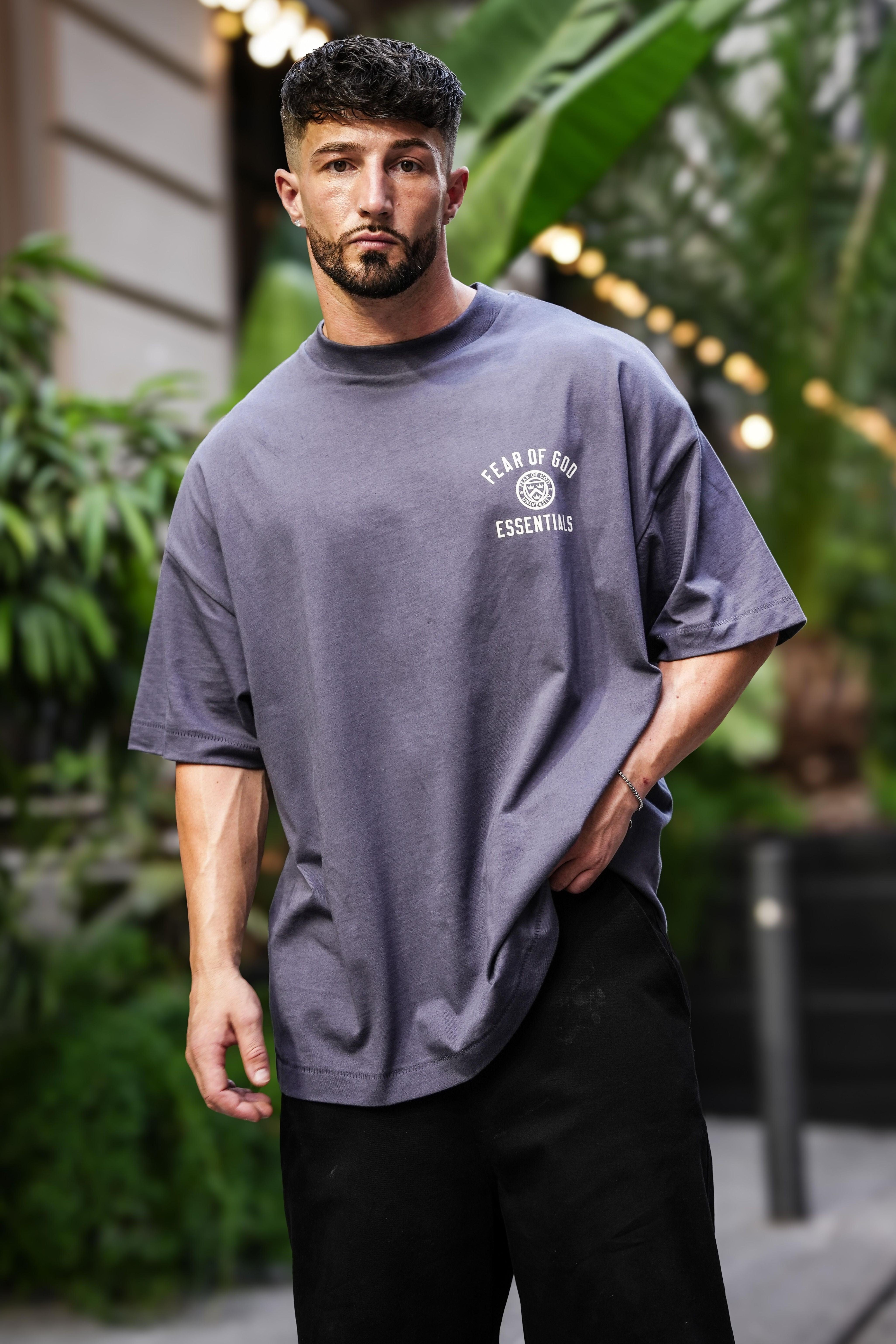LUXURY HUB FEAR OF GOD ESSENTIALS SMALL LOGO TEE