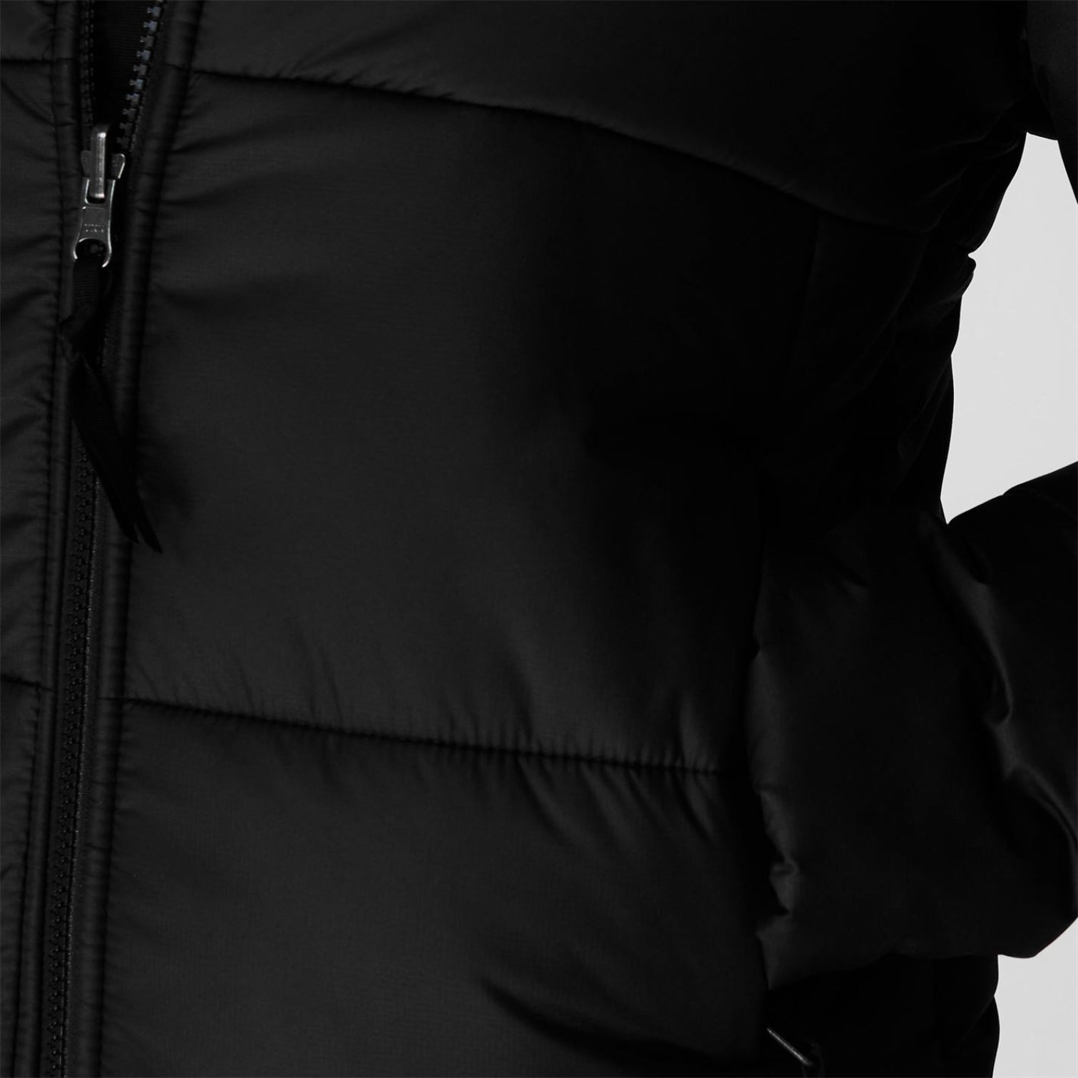 LUXURY HUB THE NORTH FACE WOMEN’S SAIKURU JACKET