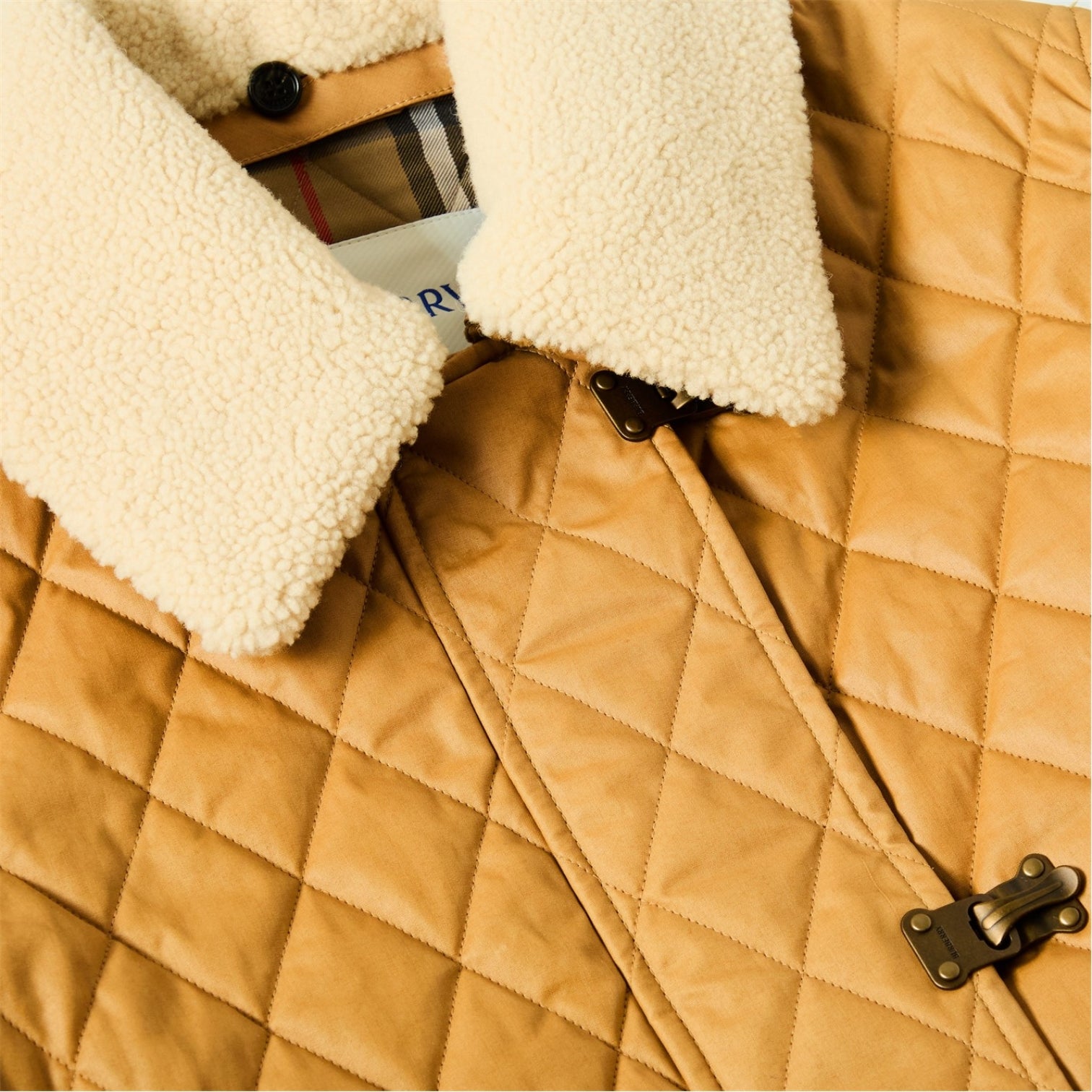 LUXURY HUB BURBERRY BURB HOWLE QUILTED LD62